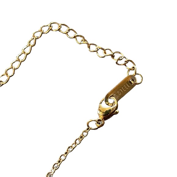 🎁 Mother of Pearl Butterfly Necklace - Picture 9 of 9